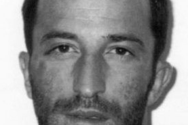 Affaire criminelle dite de « L’attaque d’un fourgon de la Brinks à Toulouse » Novembre-décembre 2009. Cour d’assises de Paris. Défense d’un accusé. Vol en bande organisée avec arme. Procès dépaysé. Acquittement. Pas d’appel.