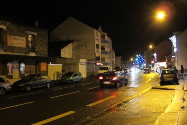 Affaire criminelle n°6 – Novembre 2009 (avocat en défense d’un accusé) : Cour d’assises du Val de Marne (Créteil). 15 braquages de banque et séquestration. Faits reconnus. Réquisition du parquet de 15 années de réclusion criminelle. Accusé condamné à 10 a